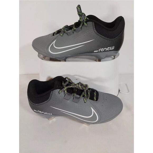 Nike Hyperdiamond 4 Pro Cleats Women’s Size 7.5 Gray Metal Fastpitch NWT